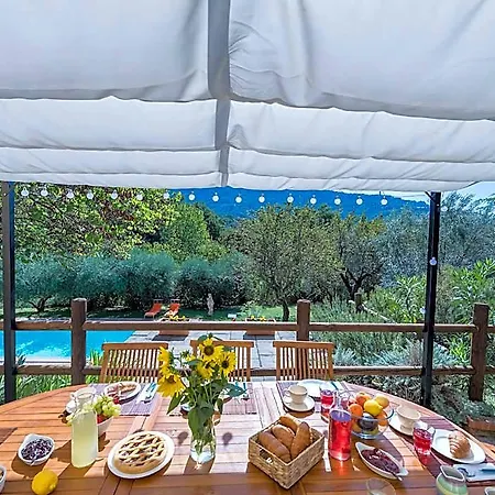 Casa Pippin 8, Emma
