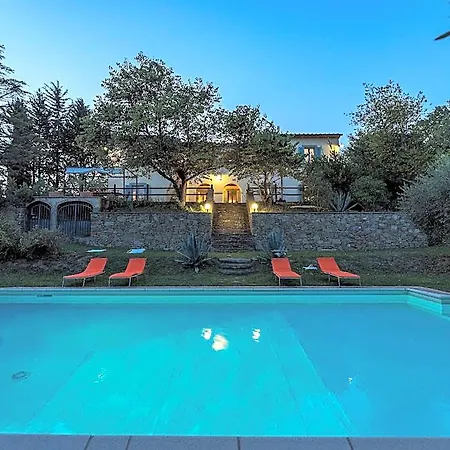 Casa Pippin 8, Emma Cortona
