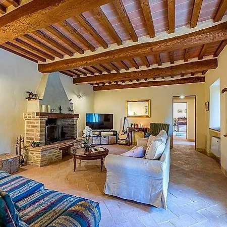Casa Pippin 8, Emma Cortona